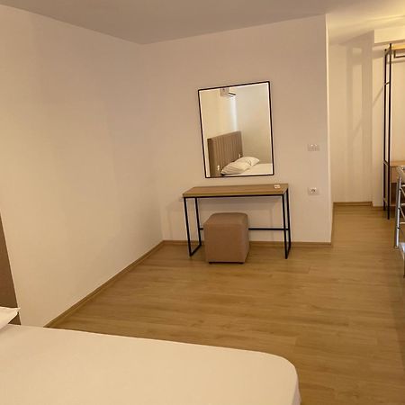 Sunrose Residences Sarande Sarandë Exterior foto