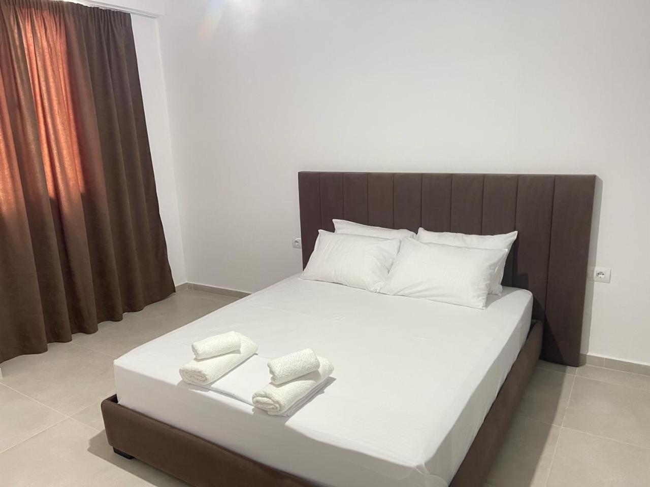 Sunrose Residences Sarande Sarandë Exterior foto