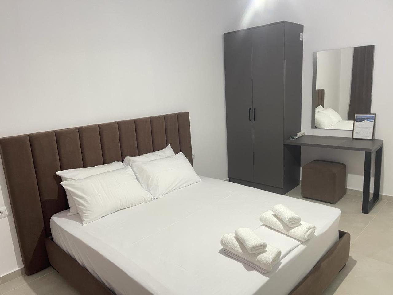 Sunrose Residences Sarande Sarandë Exterior foto