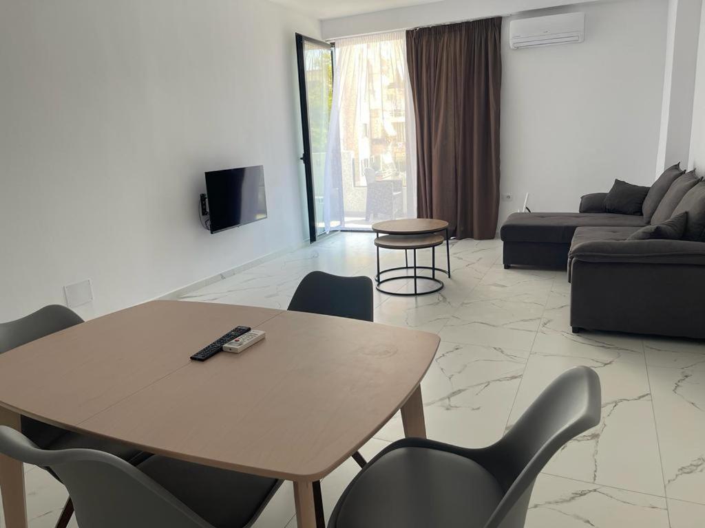 Sunrose Residences Sarande Sarandë Exterior foto