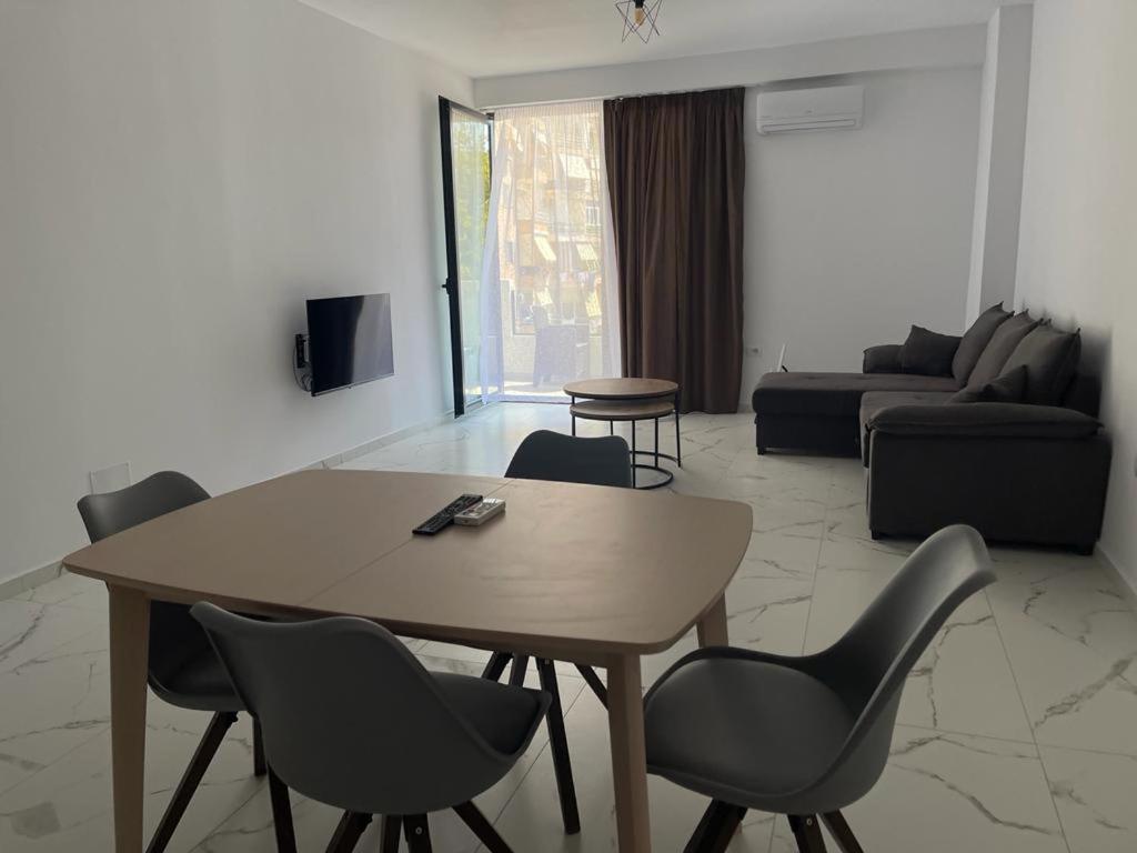 Sunrose Residences Sarande Sarandë Exterior foto