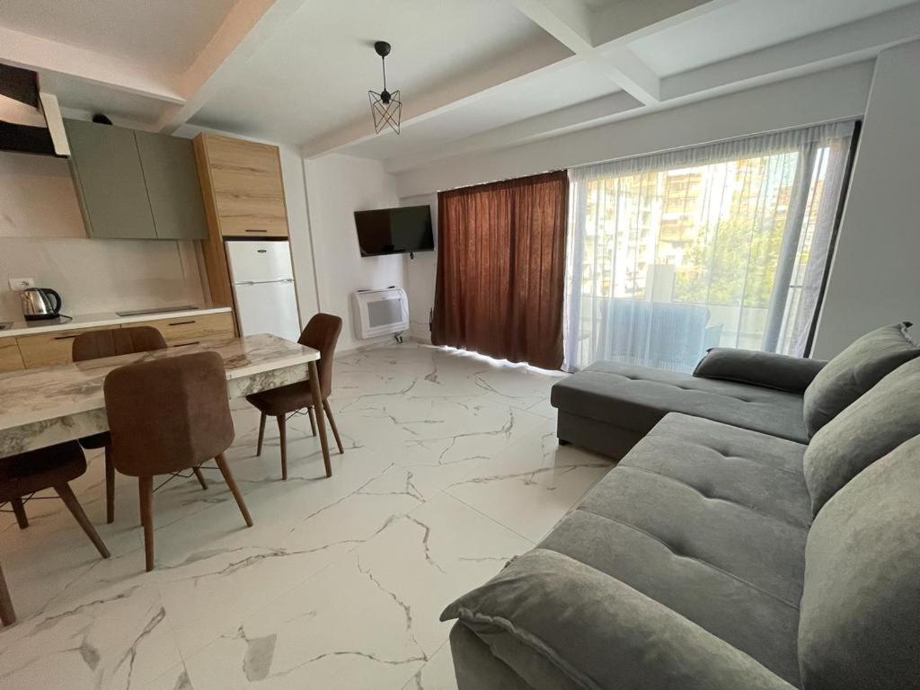 Sunrose Residences Sarande Sarandë Exterior foto